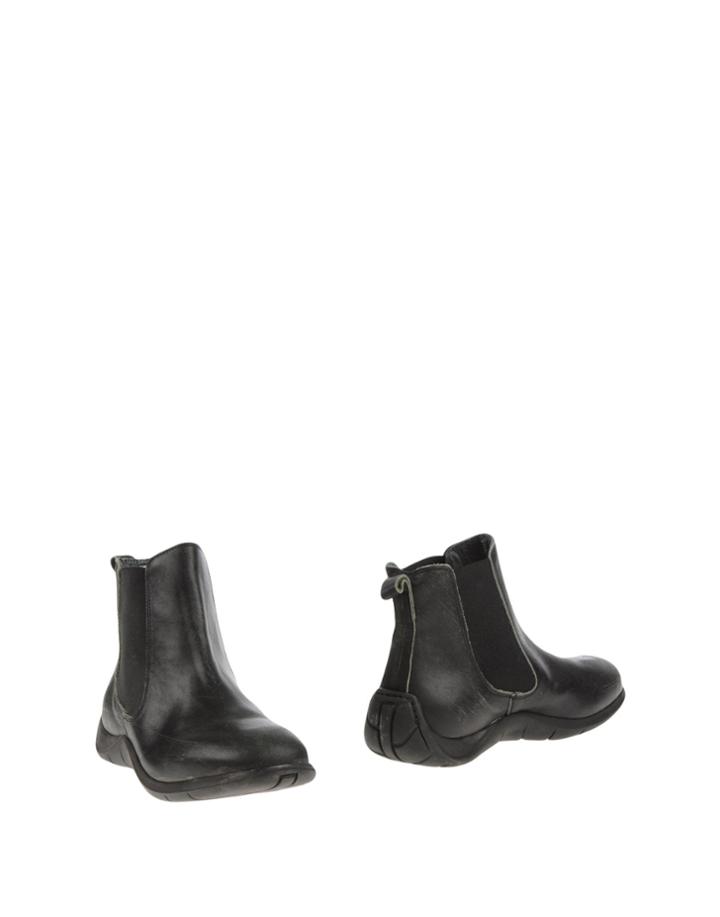 Kawak Ankle Boots