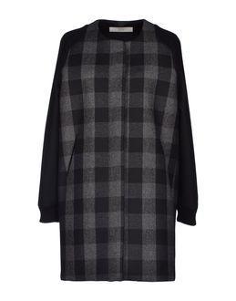 Tela Coats