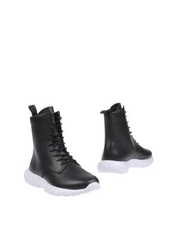 Cu4tro Ankle Boots