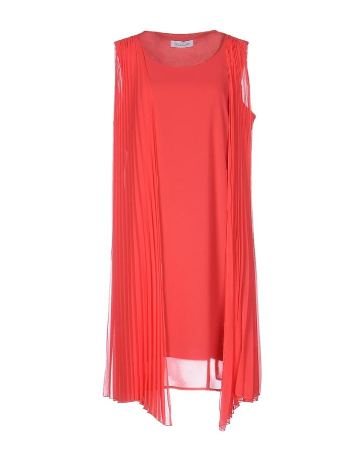 Sophie Jacqueline Knee-length Dresses