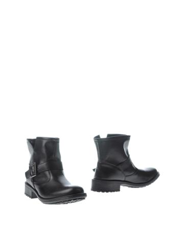Hap Ankle Boots