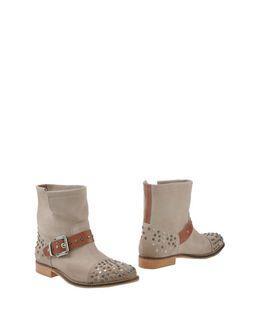 A & M Collection Ankle Boots
