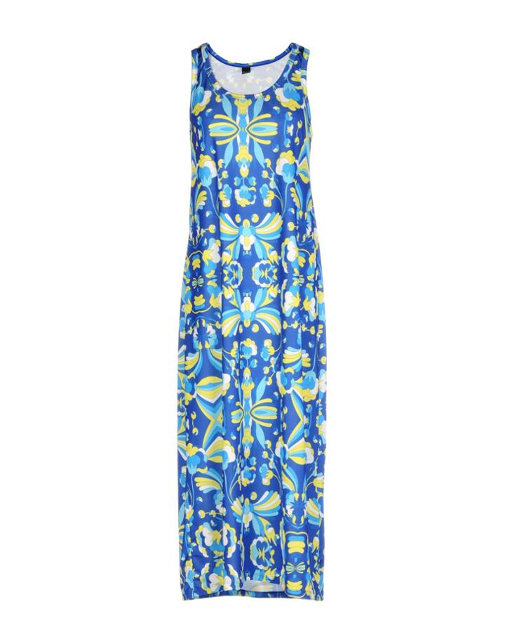 Paola T. 3/4 Length Dresses