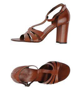 Donna Pi  Sandals