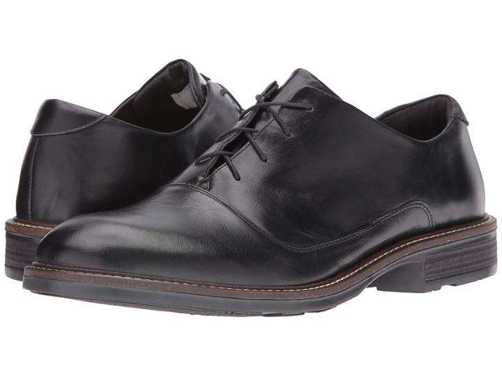 Naot Footwear - Audience