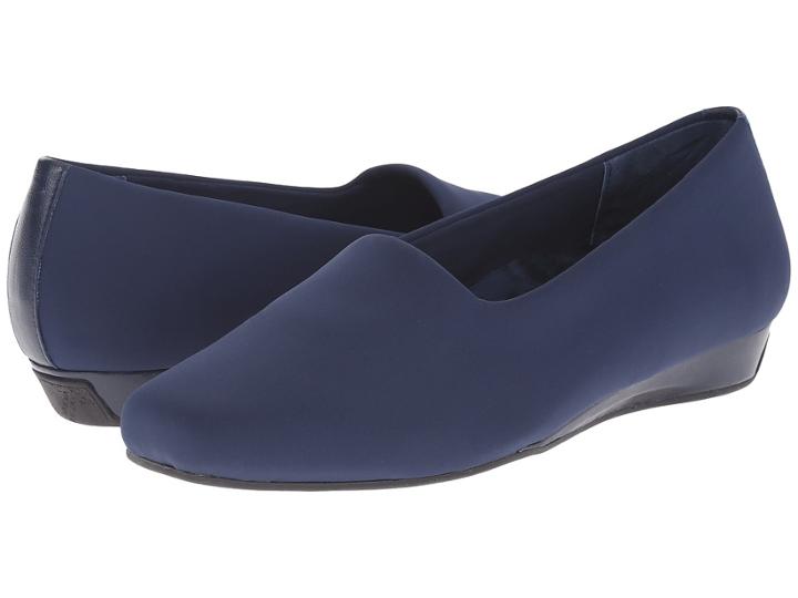 Vionic - Treat Powell Low Wedge