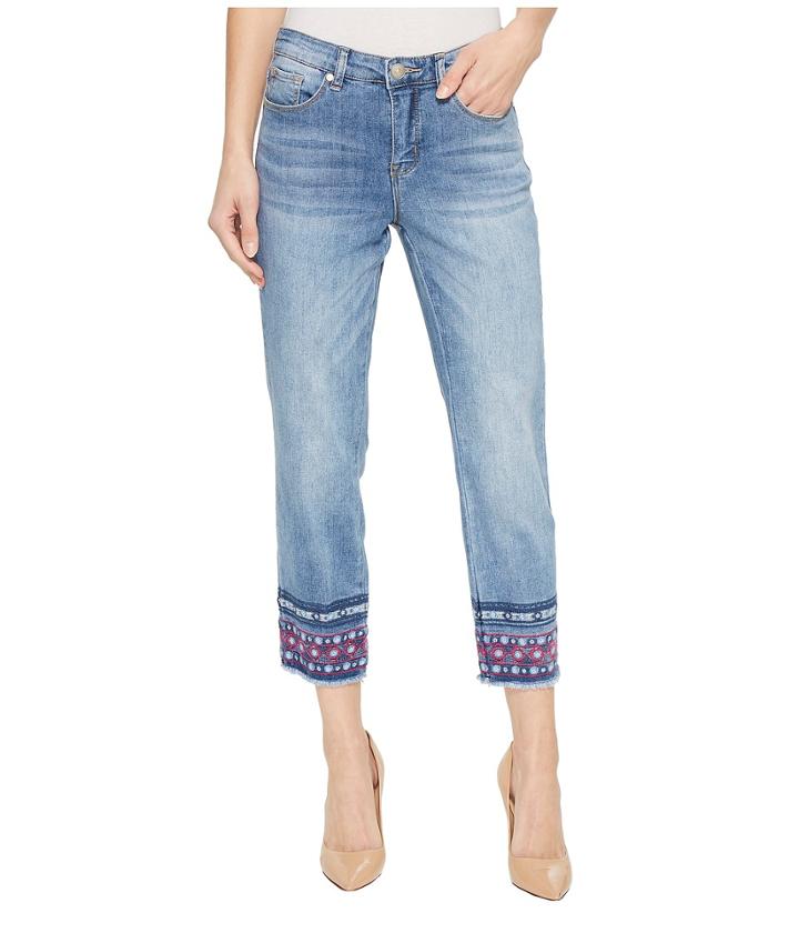 Tribal - Lightweight Stretch Denim 25 Capris With Embroidery At Hem In Blue Cloud