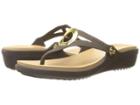 Crocs - Sanrah Beveled Circle Wedge Flip