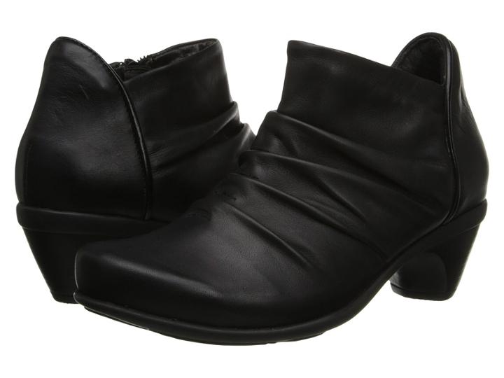 Naot Footwear - Advance