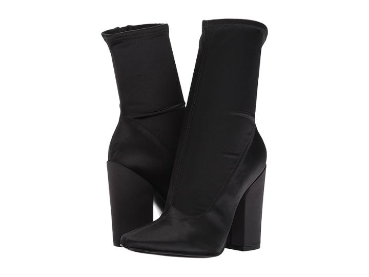 Kendall + Kylie - Hailey