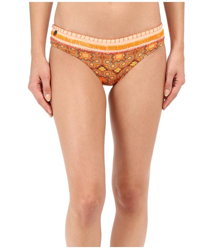 Maaji - Scrapbook Stitches Signature Cut Bottom