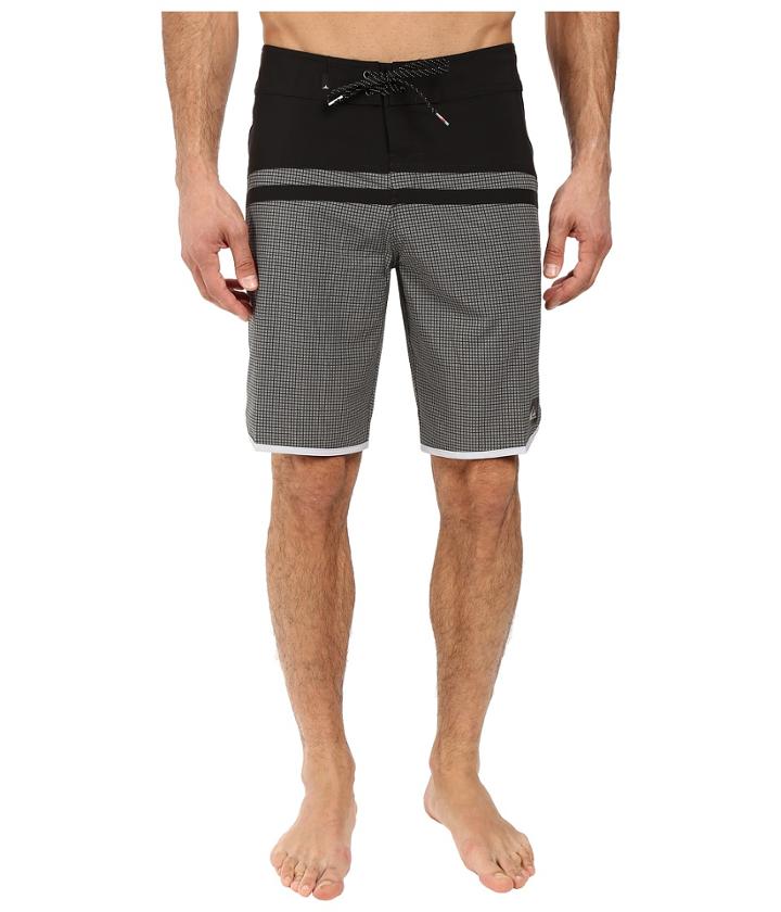Quiksilver - Stomp Remix Scallop 20 Boardshorts