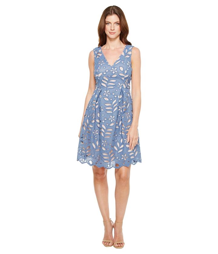 Adrianna Papell - Bella Lace Fit And Flare A-line Sleeveless V-neck Dress