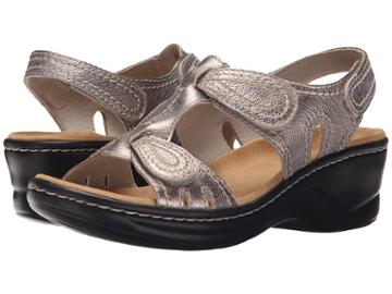 Clarks - Lexi Walnut Q
