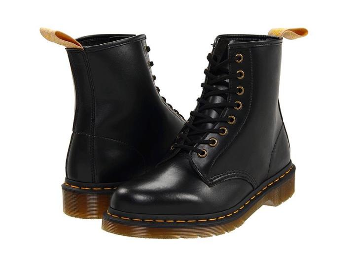 Dr. Martens 1460 Vegan 8-eye Boot