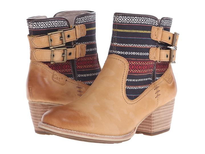 Caterpillar Casual - Willa Canvas