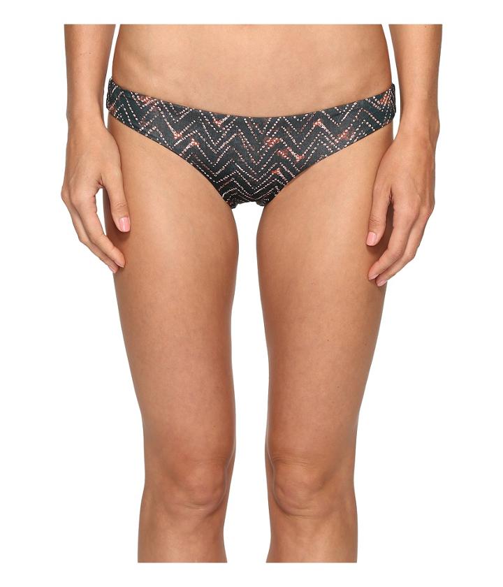 Dolce Vita - Wild Coast Waves Basic Bottom