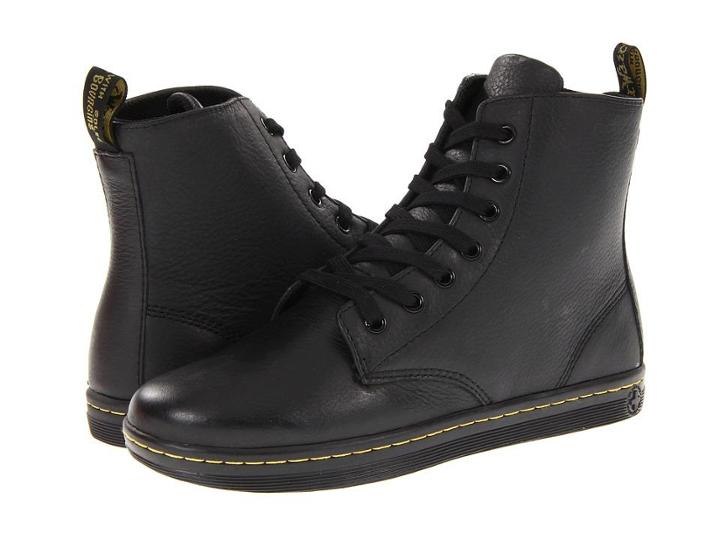 Dr. Martens Leyton 7-eye Boot
