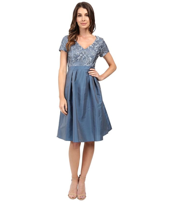Adrianna Papell - Lace V-neck With Pleated Skirt