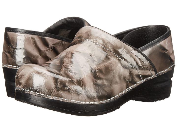 Sanita - Textured Patent