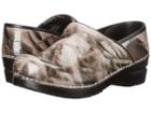 Sanita - Textured Patent