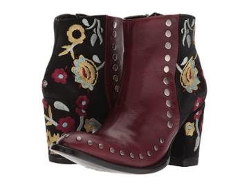 Double D Ranchwear By Old Gringo - Granny Takes A Trip