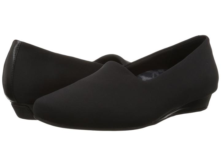 Vionic With Orthaheel Technology - Treat Powell Low Wedge