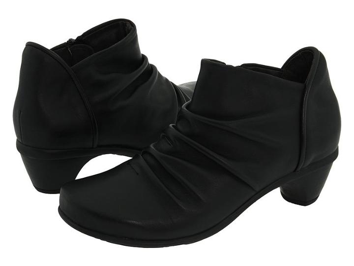 Naot Footwear Advance