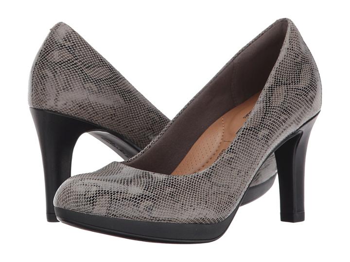 Clarks - Adriel Viola