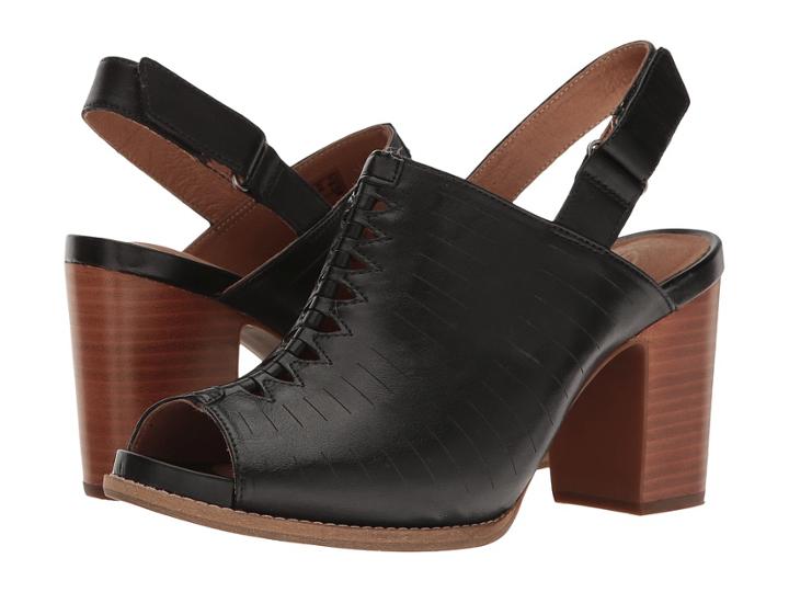 Clarks - Briatta Key