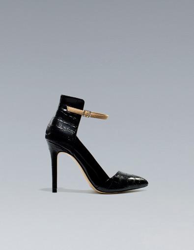 Vamp Shoe With Heel Back And High Heel