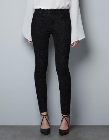 Floral Print Fitted Jeans