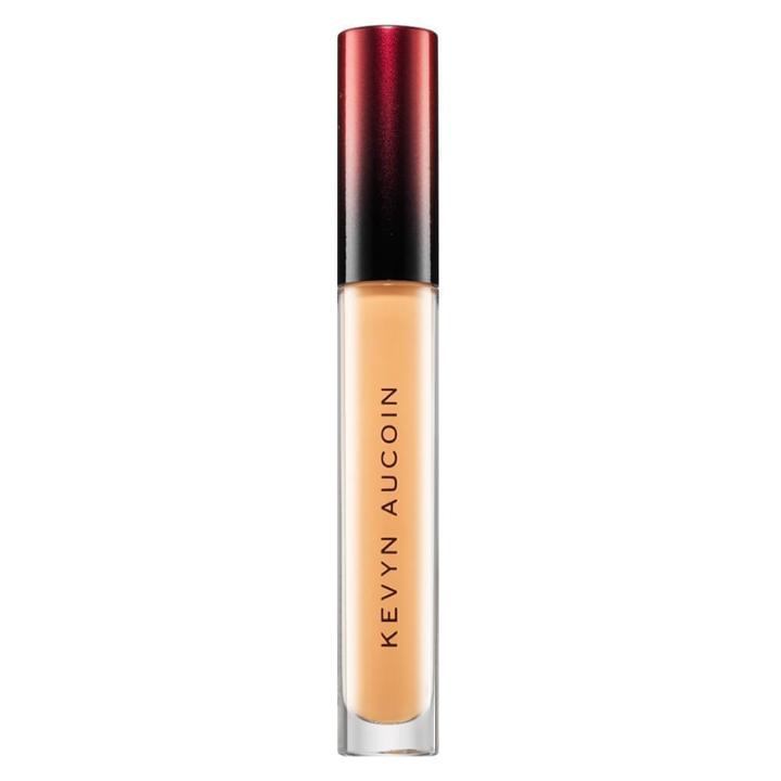 B-glowing The Etherealist Super Natural Concealer