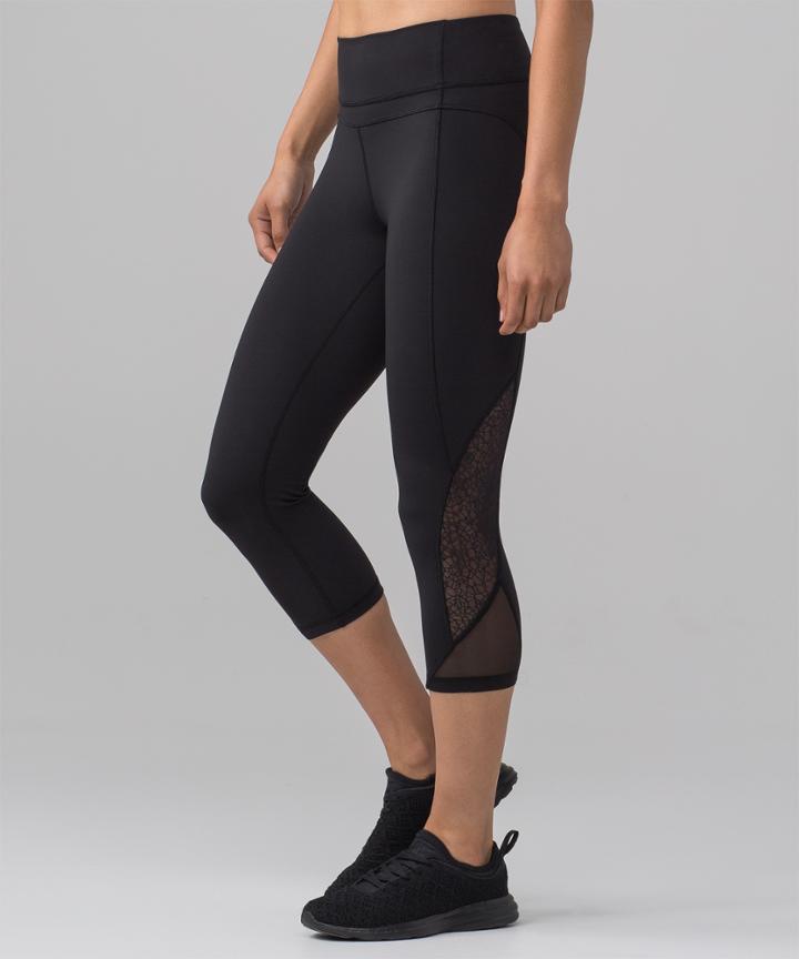 Lululemon Twist & Train Crop *19