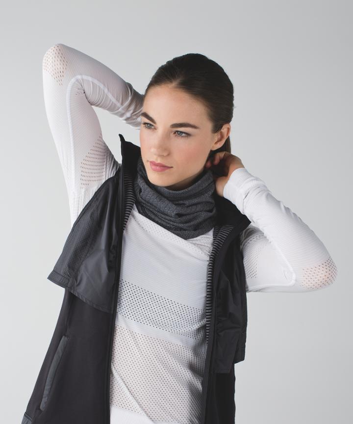 Lululemon Run And Done Neck Warmer